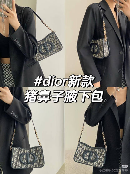 Mixed brands (bags)
Dior
Balenciaga
Lv
Valentino
Chanel
Gucci
Celine
Baguette
Miu Miu

120 dhs🇦🇪🇦🇪

Zain10
♥️♥️♥️