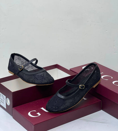 Gucci 
Size 36-41
105 dhs✅

Zain21
♥️♥️♥️