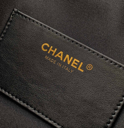 CHANEL 
HIGH QUALITY 
130 dhs🇦🇪🇦🇪

Zain295
♥️♥️♥️