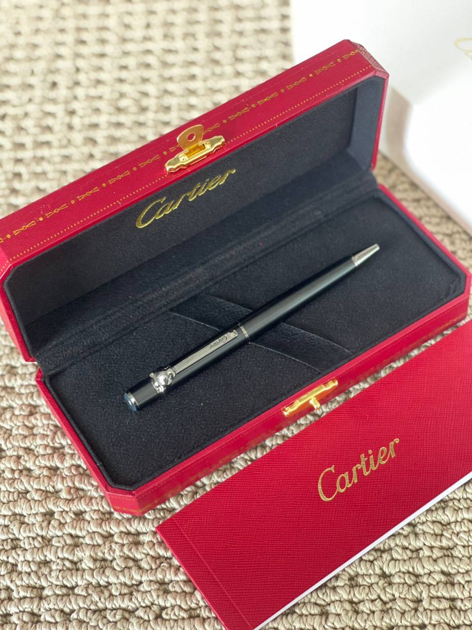 CARTIER
Pen ✍️*
*New Collection*
*Master Quality*
190 dhs✅

Zain179
♥️♥️♥️