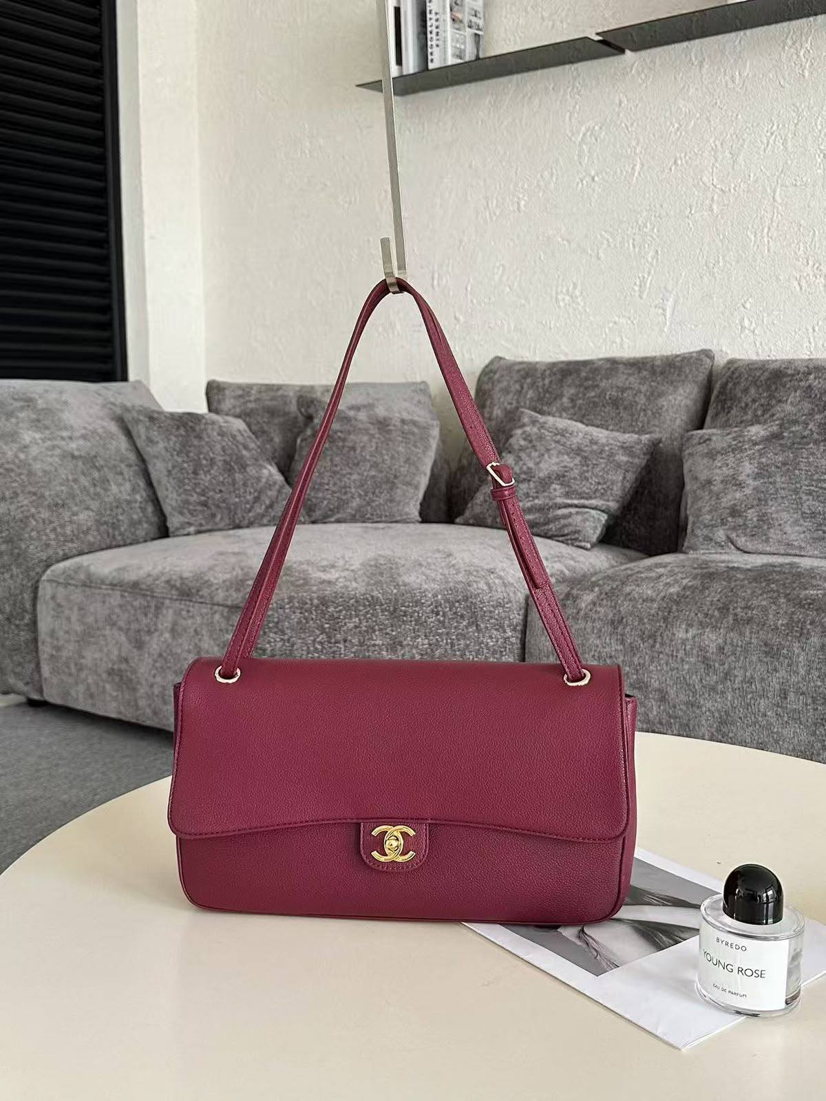 Chanel

120 dhs

33 cm

Zain143
♥️♥️♥️