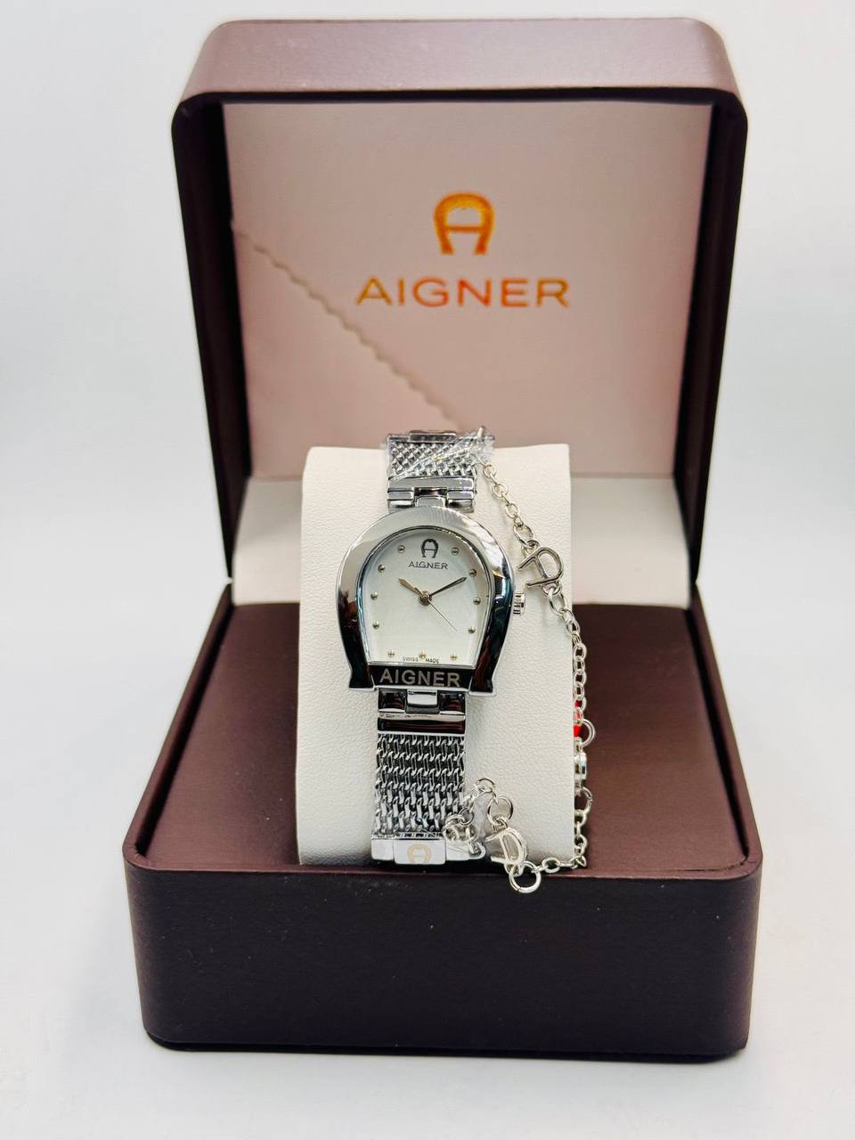 Aigner ladies 
60 dhs🇦🇪🇦🇪

Zain08
♥️♥️♥️