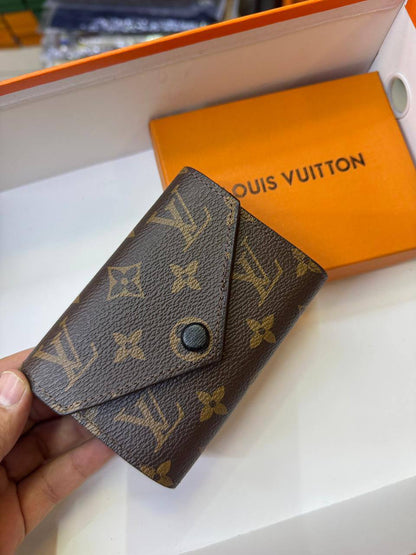 LV Ladies wallet

With box
🎁🎁🎁
30 dhs✅

Zain93
♥️♥️♥️