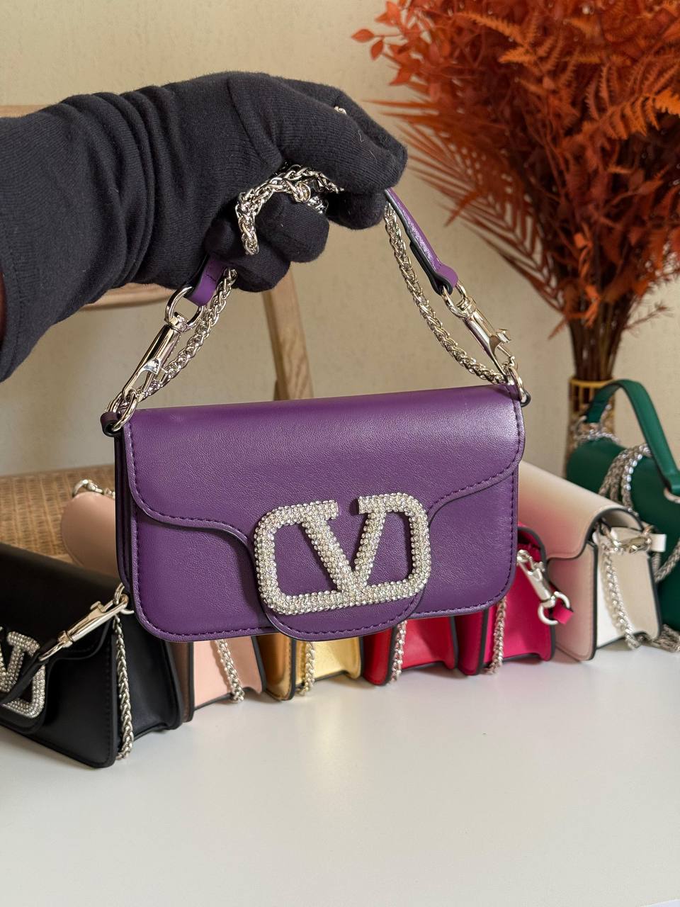 New Collection✨✨✨
VALENTINO
20cm
350 dhs🪙💚
Top quality 
With box🎁

Zain167
💚💚💚