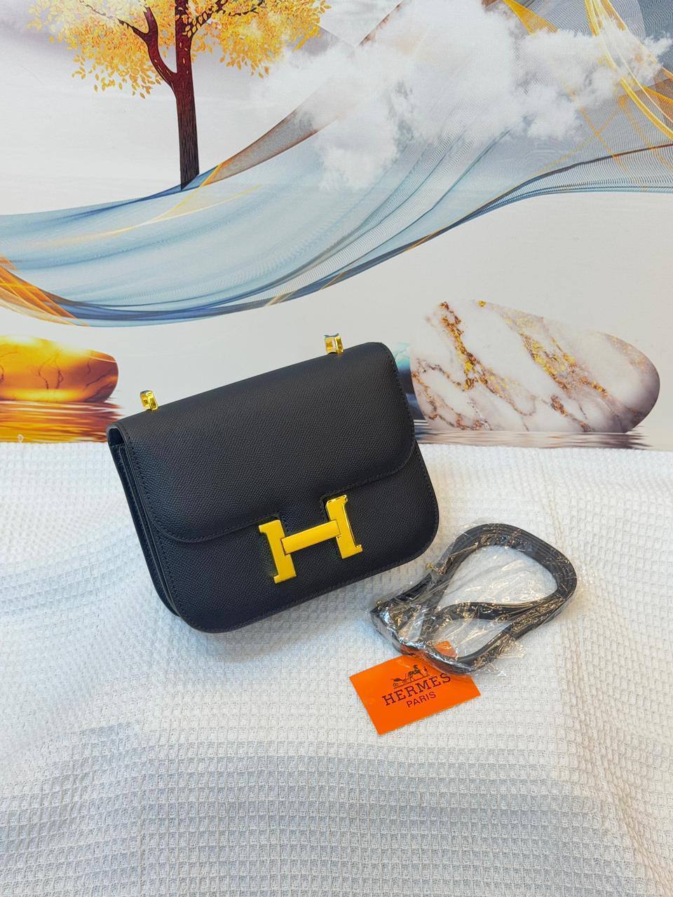 Hermes

Best quality

With box’s
🎁🎁🎁

100 dhs💓
size 19cm

Zain158
♥️♥️♥️