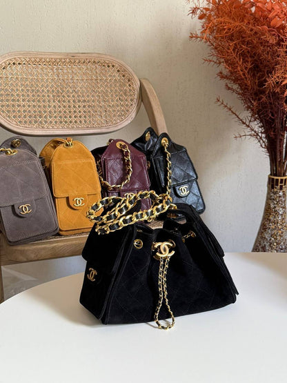 New Collection✨✨✨
CHANEL
22cm
360 dhs🪙💚
Top quality 
With box🎁

Zain167
♥️♥️♥️