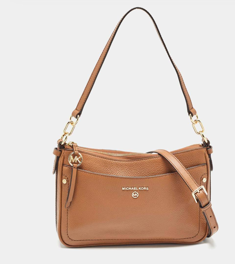 MK

90 dhs💓

SIZE：24cm
Good quality 


with box
🎁🎁🎁

Zain35
♥️♥️♥️