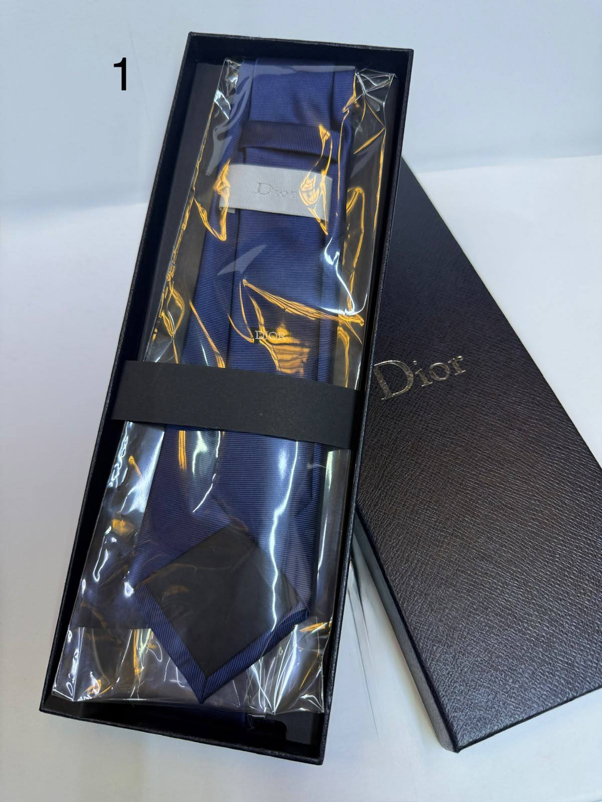 Hermes
Gucci
LV
Dior

Withbox

75 dhs🇦🇪🇦🇪

Zain93
♥️♥️♥️