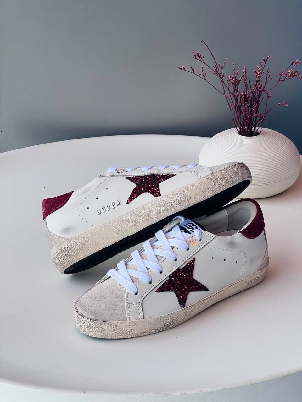 GOLDEN GOOSE✨⭐️
Size 36-41
_Super master high quality_🪡
450 dhs💓

Zain176
♥️♥️♥️