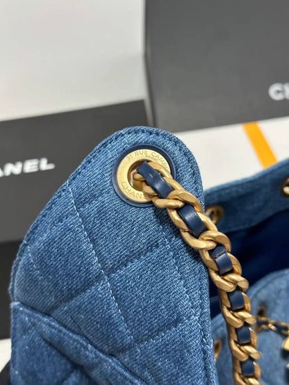 Chanel 
SUPER MASTER QUALITY 
AVAILABLE 


For Price 👇 WhatsApp✅
0568585901 
0507557372
0552275751 Owner Zain 👌

Zain322
♥️♥️♥️