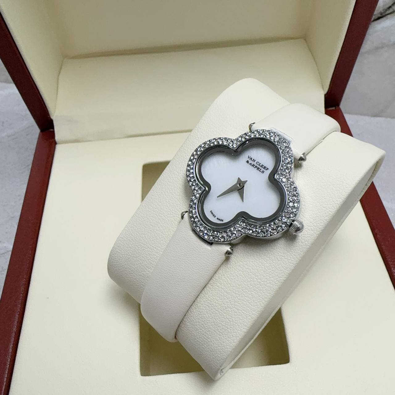 New Stock watches
65 dhs🪙

Zain45
♥️♥️♥️