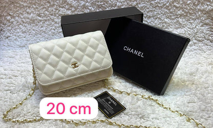 Chanel 
20cm 
with box 
80 dhs🇦🇪🇦🇪

Zain168
♥️♥️♥️