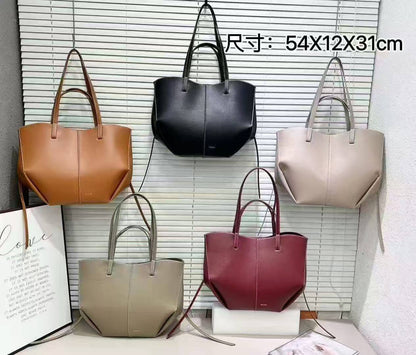 Polene
110 dhs🪙💚

Zain50
♥️♥️♥️