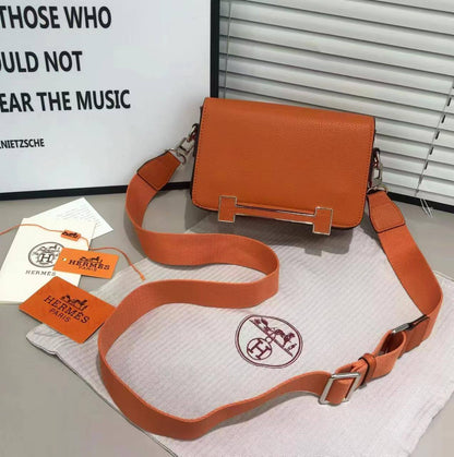 Hermes
withbox 
110 dhs🇦🇪🇦🇪

Zain143
♥️♥️♥️