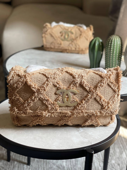 CHANEL✨
Available original box 📦 
With full packing 🎀🎀
Super high quality 💥💥

For Price 👇 WhatsApp✅
0568585901 
0507557372
0552275751 Owner Zain 👌

Zain283
♥️♥️♥️