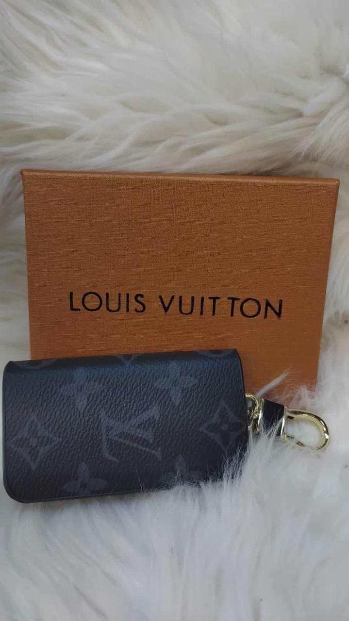 LV key holders & bags charm accessories
All sizes price 
55 dhs✅

Zain88
♥️♥️♥️
