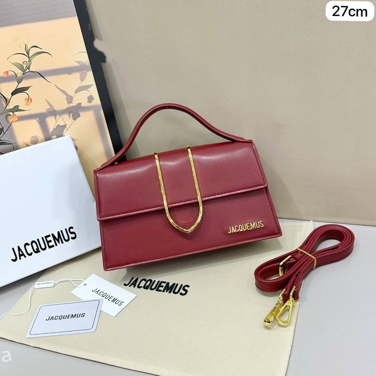 💖 Jacquemus
1️⃣ First quality +🎁
Size : 24  * 15 cm
110 dhs🇦🇪🇦🇪
with box 🎁

Zain115
♥️♥️♥️