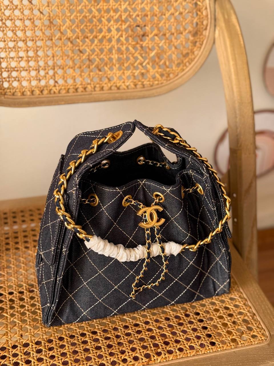 Available again✨✨✨

CHANEL 

22_25cm
360_380😍

*MASTER QUALITY*

With box🎁

Zain167
♥️♥️♥️