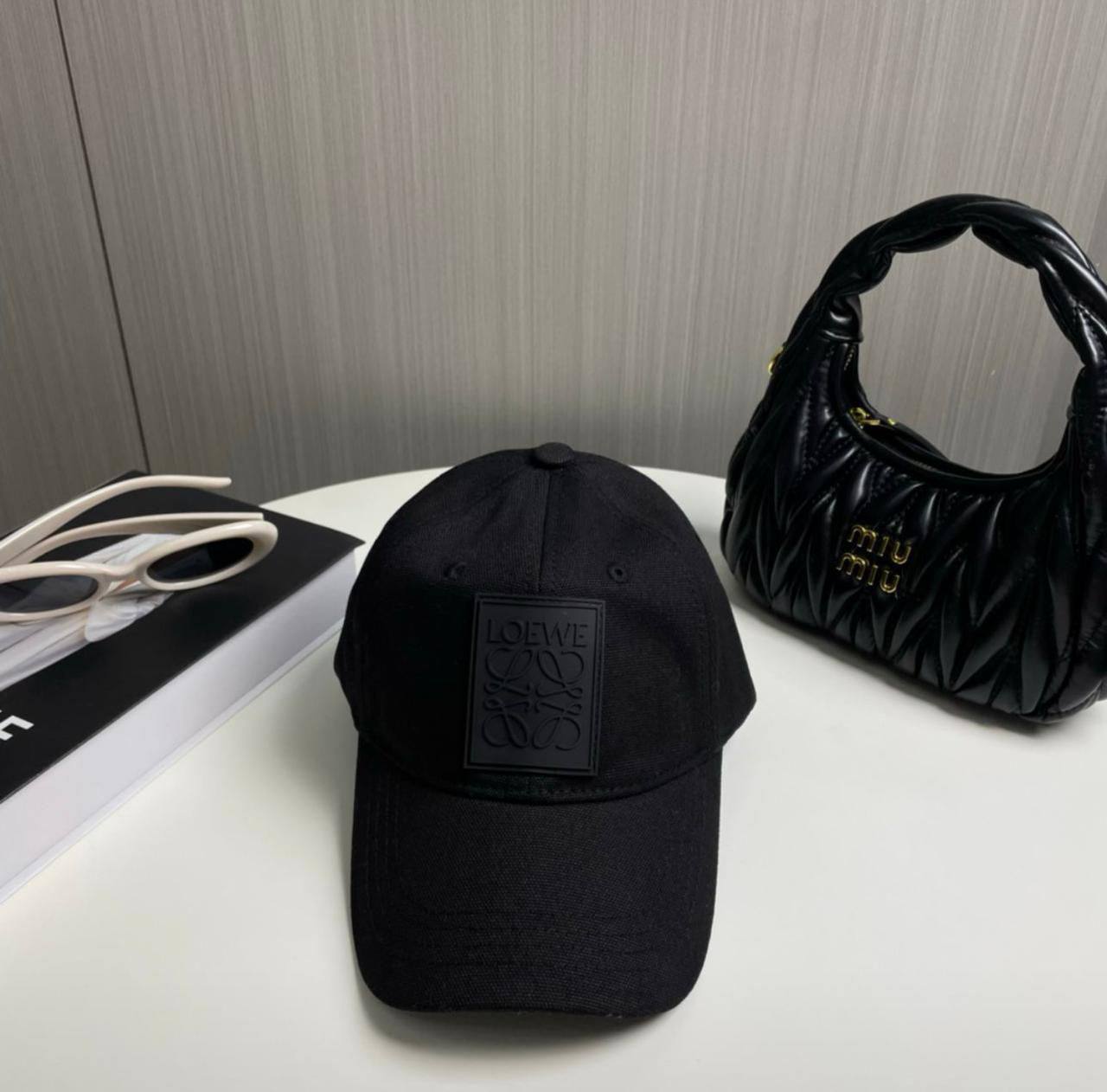 *NEW COLLECTION*

*CAP*

*MASTER QUALITY*

170 dhs🪙💚

Zain202
♥️♥️♥️