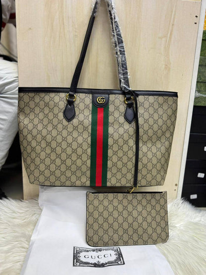 ❤️ Gucci 2 in 1
1️⃣ Finish quantity
Size : 49 * 28 cm
95 dhs✅

Zain115
♥️♥️♥️