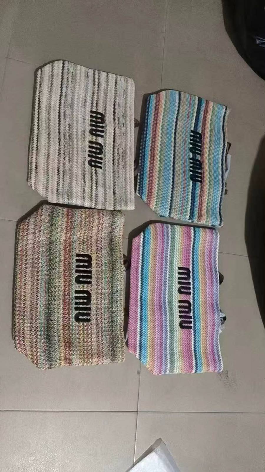 Miu Miu
with box
100 dhs✅

Zain143
♥️♥️♥️