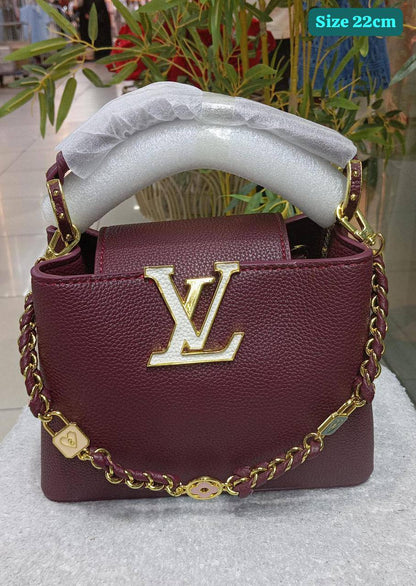 LV
Best quality

With box’s
🎁🎁🎁

125 dhs❣️
size 22cm

Zain158
♥️♥️♥️