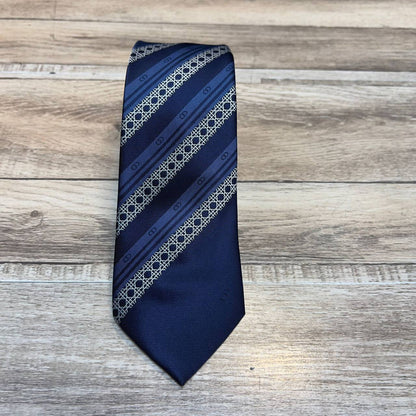 TIE
Master🌺🌺
180 dhs✅

Zain202
♥️♥️♥️