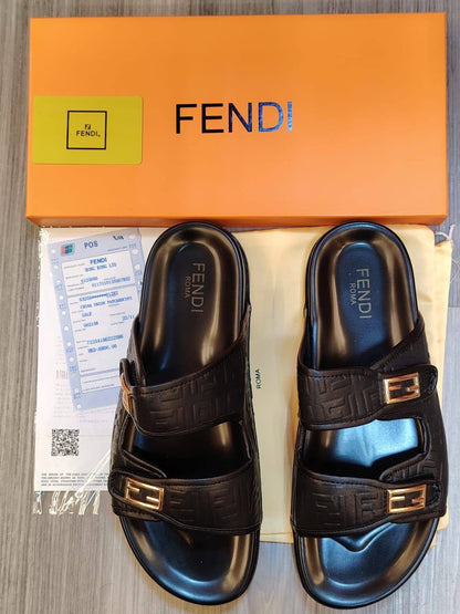 Fendi slipper for men, 
New Arrived 
Size 40 To 45
115 dhs❣️

Zain16
Zain120
♥️♥️♥️