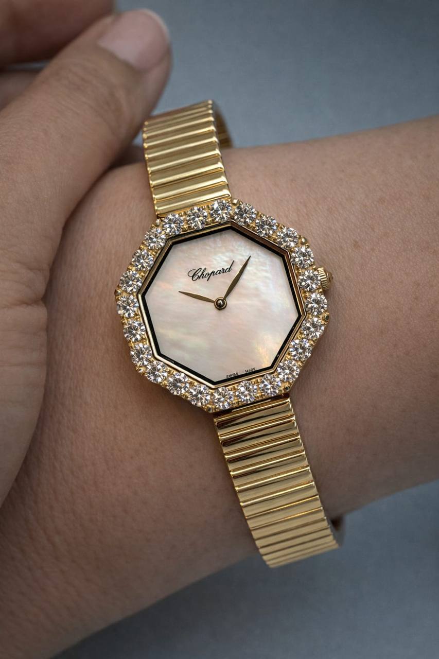 Chopard watch for ladies good 
quality 
320 dhs✅

Zain59
♥️♥️♥️