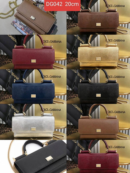 D&G
100 dhs💓
With box
🎁🎁🎁

Size 20cm

Zain26
♥️♥️♥️