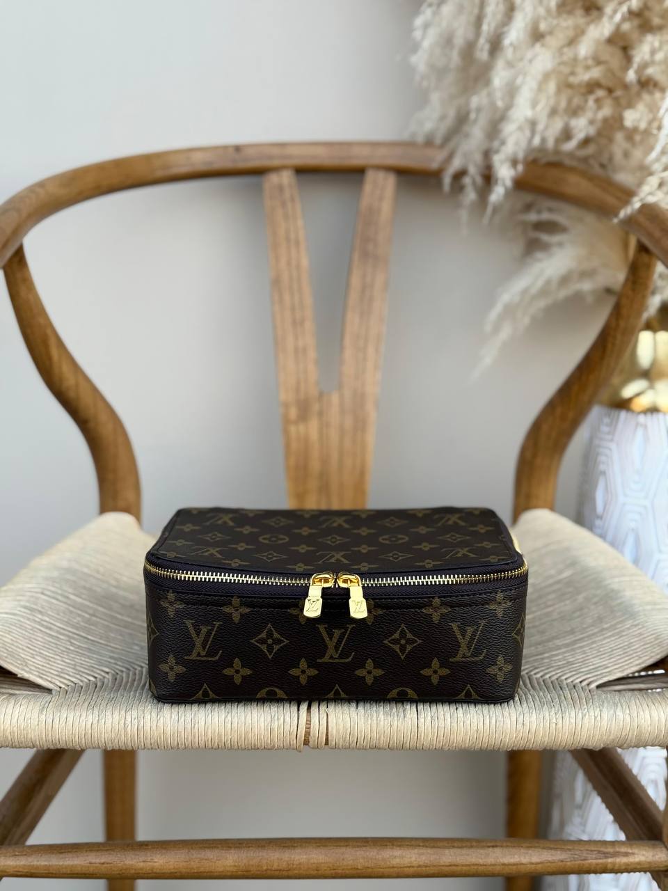 New collection✨✨✨
LV
17cm
300 dhs🇦🇪
23cm
320 dhs🇦🇪
35cm
350 dhs🇦🇪
Top quality 
With box🎁

Zain167
♥️♥️♥️