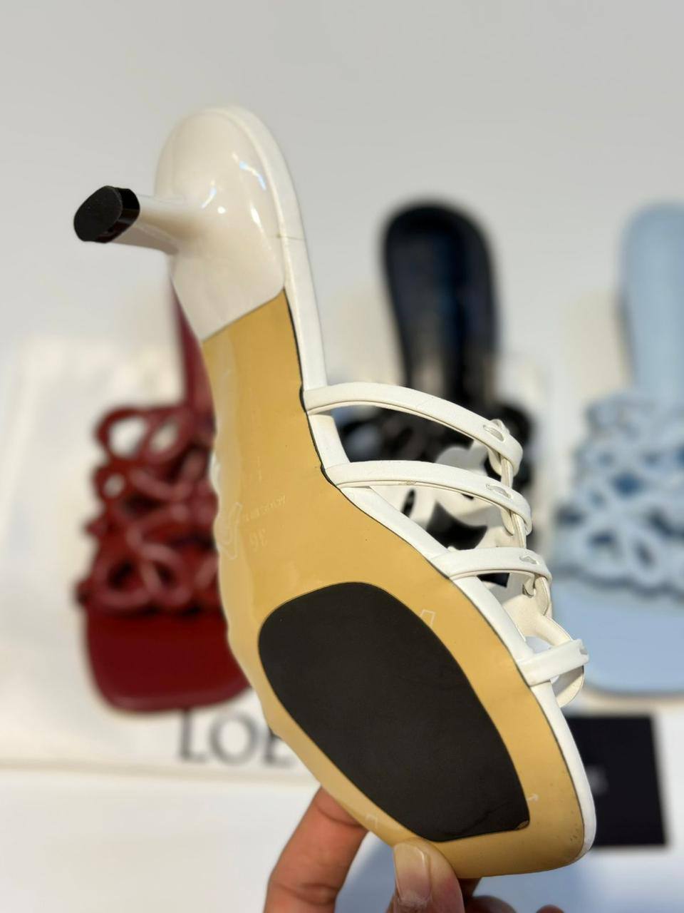LOEWE 
GOOD QUALITY
100 dhs🌺
Size 36 TO 41

Zain40
♥️♥️♥️