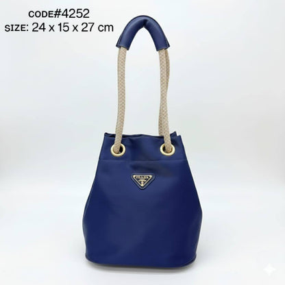 PRADA ᴍᴀʀɪɴᴇʀ
ʀᴇ- ɴʏʟᴏɴ ʙᴜᴄᴋᴇᴛ ʙᴀɢ
ᴡɪᴛʜ ʀᴏᴘᴇ ʜᴀɴᴅʟᴇ sᴛʀᴀᴘ
ɢᴏʟᴅ ʜᴀʀᴅᴡᴀʀᴇ
sɪᴢᴇ: 24 cm

75 dhs✅

Zain31
♥️♥️♥️