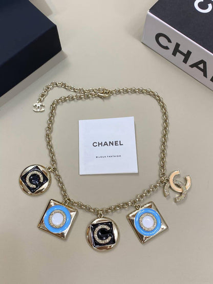 CHANEL 
MASTER💫✨
NECKLACE 
95 DHS✅
WITH BOX AND PAPER BAG🛍️🎁

Zain89
♥️♥️♥️