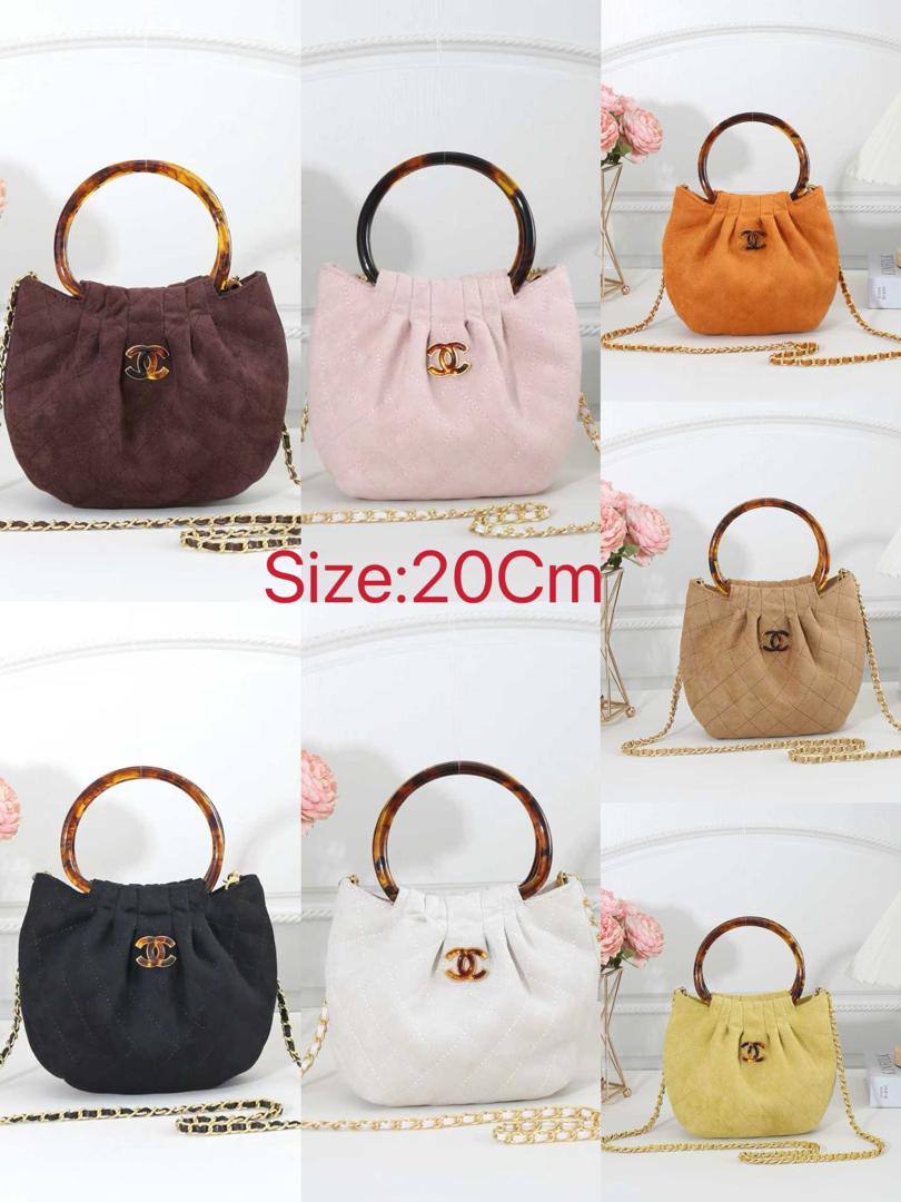 Chanel

120 dhs🇦🇪 

each with box

Zain29
♥️♥️♥️
