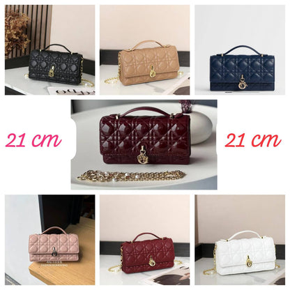 Dior

100 dhs🇦🇪

with box
🎁🎁🎁

Zain143
♥️♥️♥️