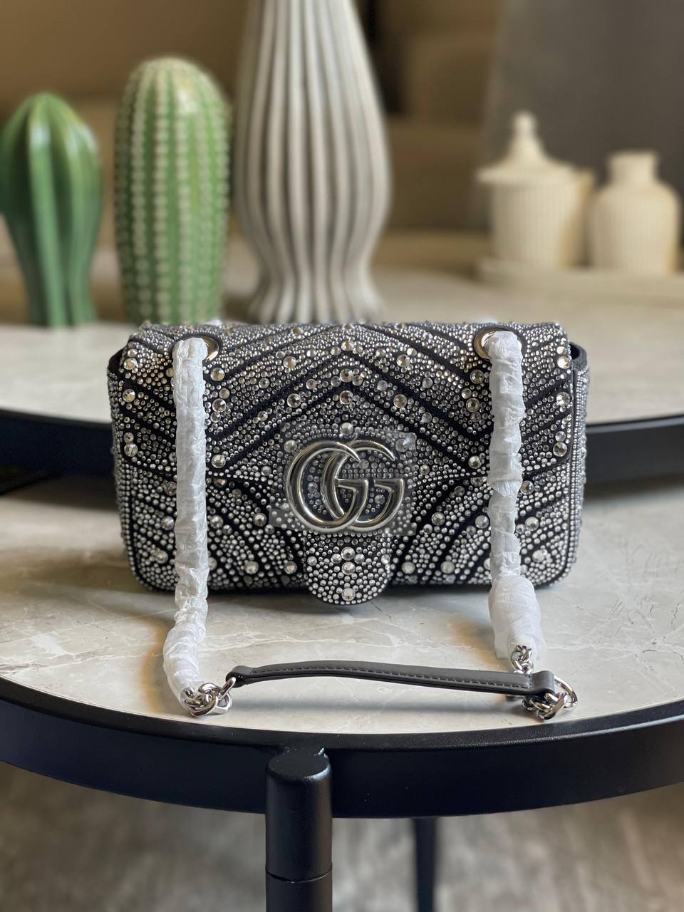 GUCCI ✨
Size:20Cm 💥
Available original box 📦 
With full packing 🎀🎀
Super high quality 💥💥
For Price 👇 WhatsApp✅
0568585901 
0507557372
0552275751 Owner Zain 👌

Zain283
♥️♥️♥️