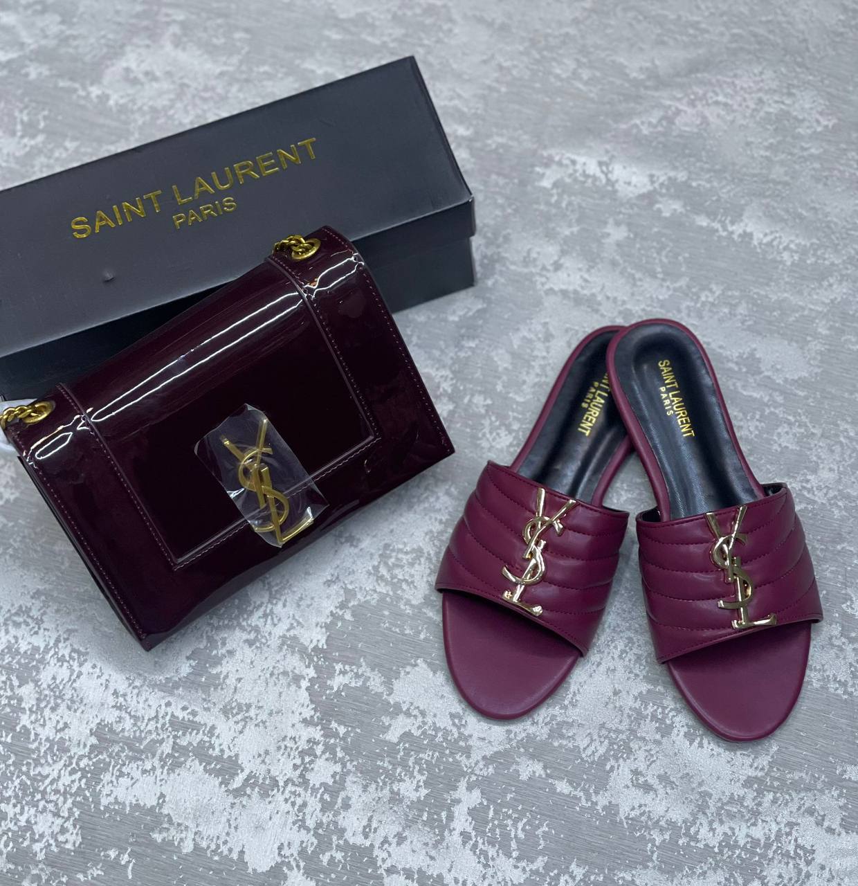 YSL Set
170 dhs✅
Size 36-41

Zain175
♥️♥️♥️