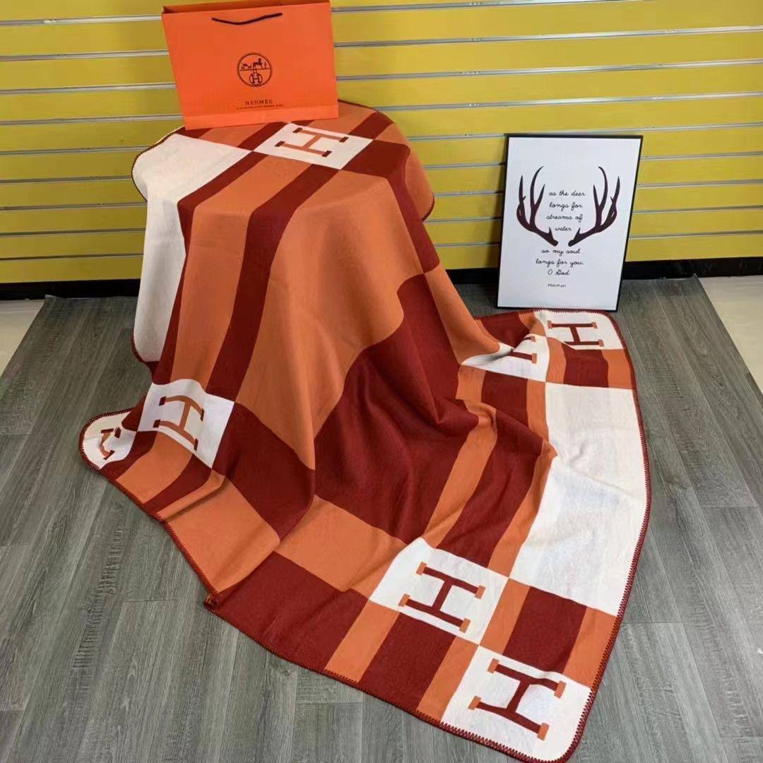 BLANKETS

100 dhs🇦🇪🇦🇪🇦🇪

SIZE: 130*150cm

Zain88
♥️♥️♥️