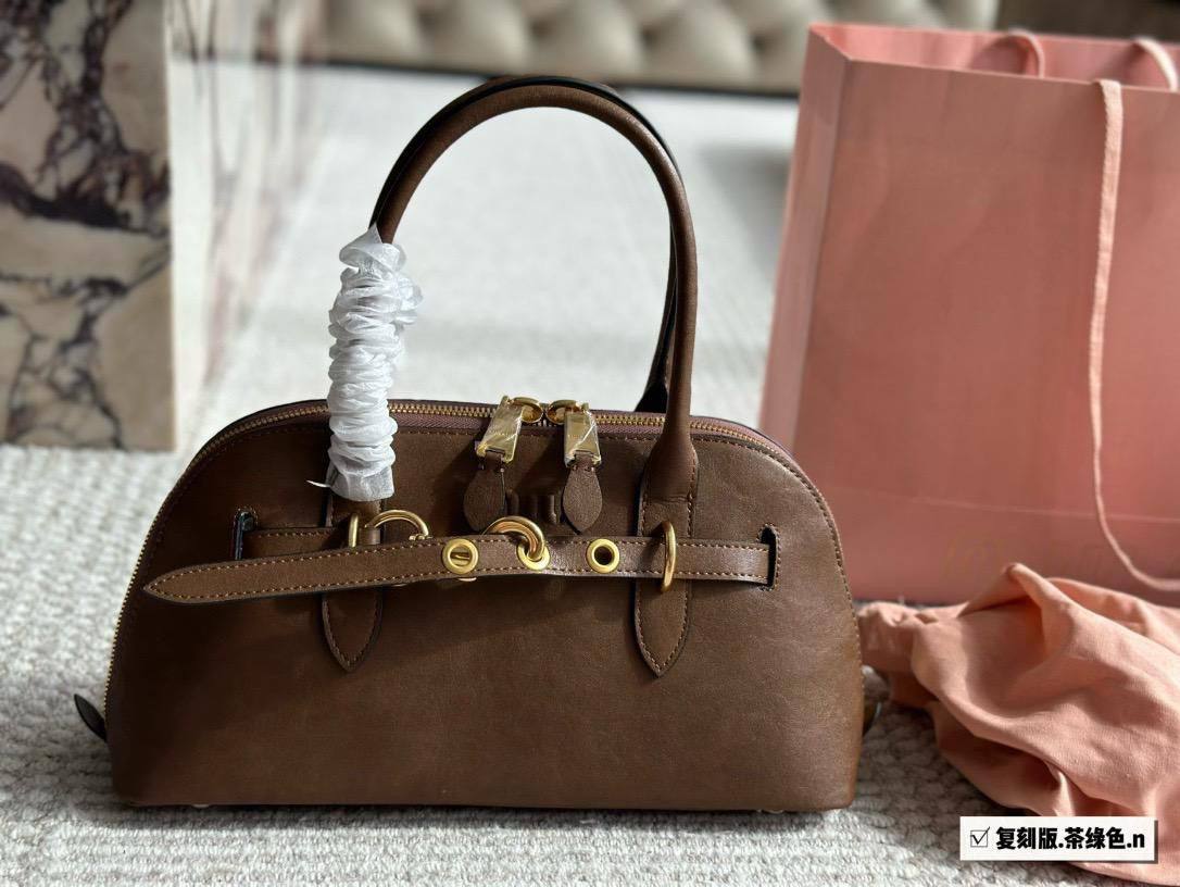 Miu Miu
Master ++++
For Price 👇 WTSP Text Zain 0568585901

Zain192
♥️♥️♥️
