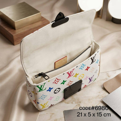 LV
ᴛᴀʀᴀᴋᴀsʜɪ ᴍᴜʀᴀᴋᴀᴍɪ
ᴍᴏɴᴏɢʀᴀᴍ ᴍᴜʟᴛɪᴄᴏʟᴏʀ
ᴄʀᴏss ʙᴏᴅʏ ʙᴀɢ
sɪᴢᴇ : 21 cm
ᴡɪᴛʜ BOX
🎁🎁🎁

75 dhs✅

Zain31
♥️♥️♥️