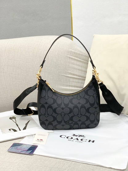 Bags

95 dhs✅

with box
🎁🎁🎁

Zain26
♥️♥️♥️