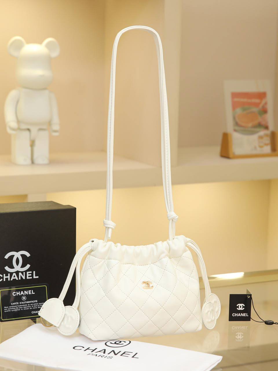 Chanel
95 dhs🇦🇪🇦🇪
with box

Zain38
♥️♥️♥️