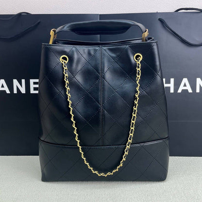 CHANEL

 NEW CAME 

GOOD QUALITY 
110 dhs🇦🇪🇦🇪

Zain295
♥️♥️♥️