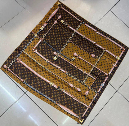 Silk square scarf 
40 dhs🇦🇪🇦🇪
Size 90*90

Zain93
♥️♥️♥️