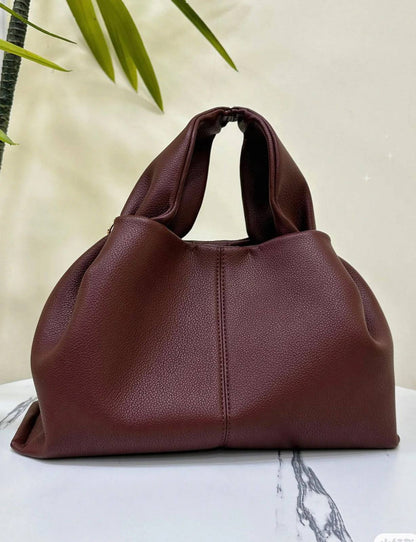 Poline

 new arrival 
350 dhs🇦🇪🇦🇪

31cm🥰🥰

Zain228
♥️♥️♥️