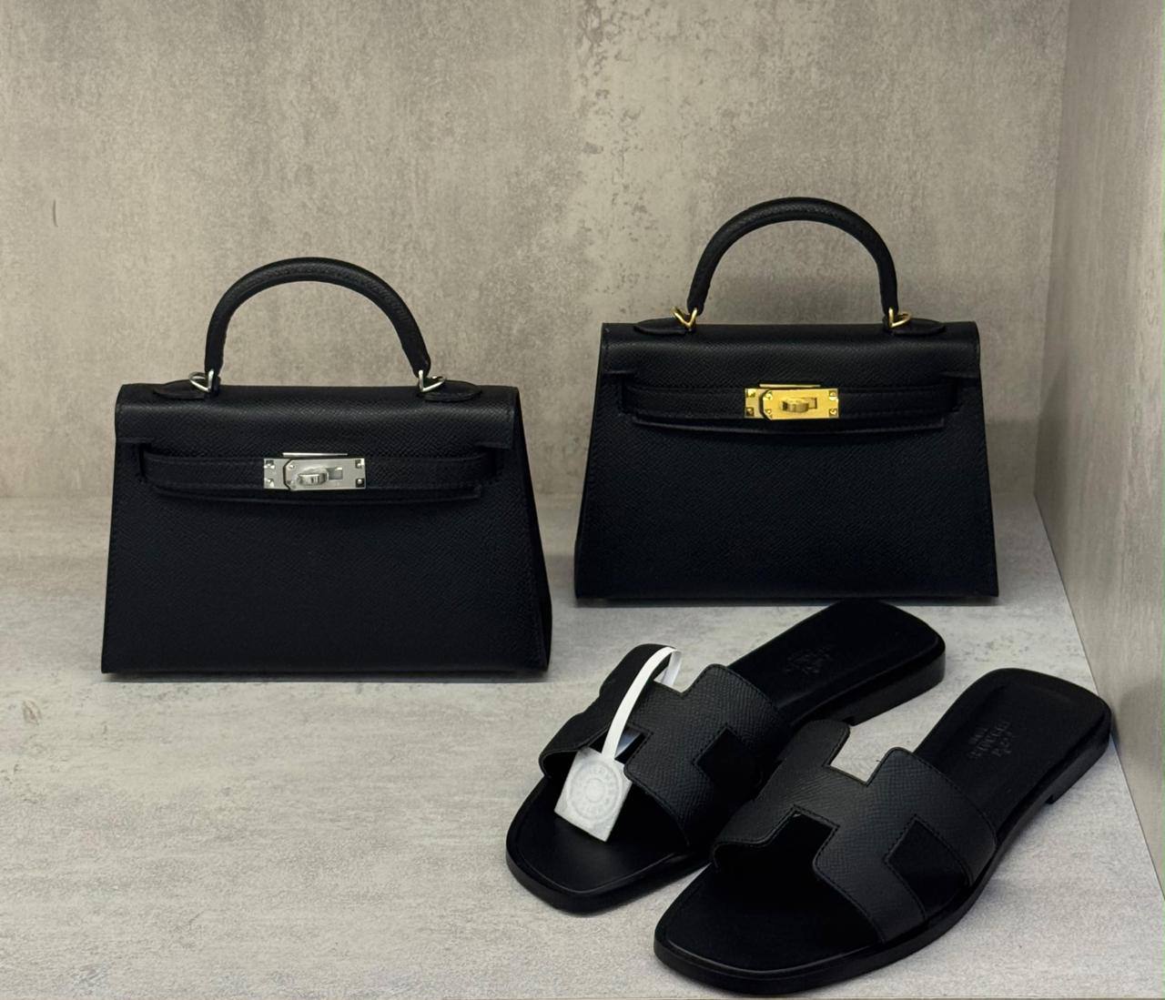 Hernes
𝐇𝐞𝐫𝐦𝐞𝐬 𝐌𝐢𝐧𝐢 𝐊𝐞𝐥𝐥𝐲 𝟏𝟗𝐜𝐦 
𝐇𝐚𝐧𝐝 𝐌𝐚𝐝𝐞 
1350 dhs✅🖤🌴

ETAG4
♥️♥️♥️