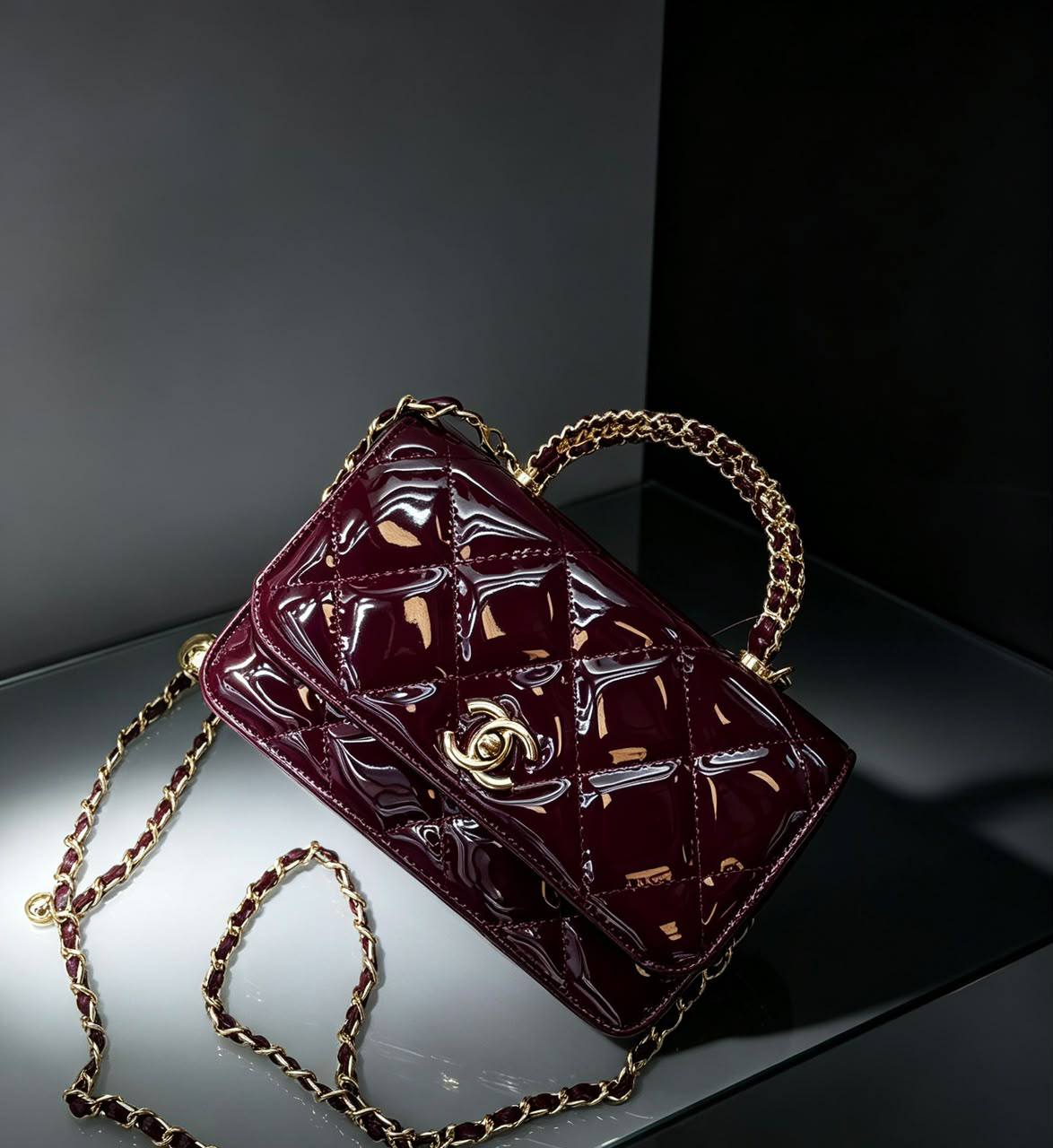 Chanel
19cm
95 dhs🇦🇪🇦🇪

with box
Zain118
♥️♥️♥️