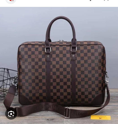 New arrived 

LAPTOP 💻 bags

90 dhs🇦🇪🇦🇪
Size 38cm

Zain200
♥️♥️♥️