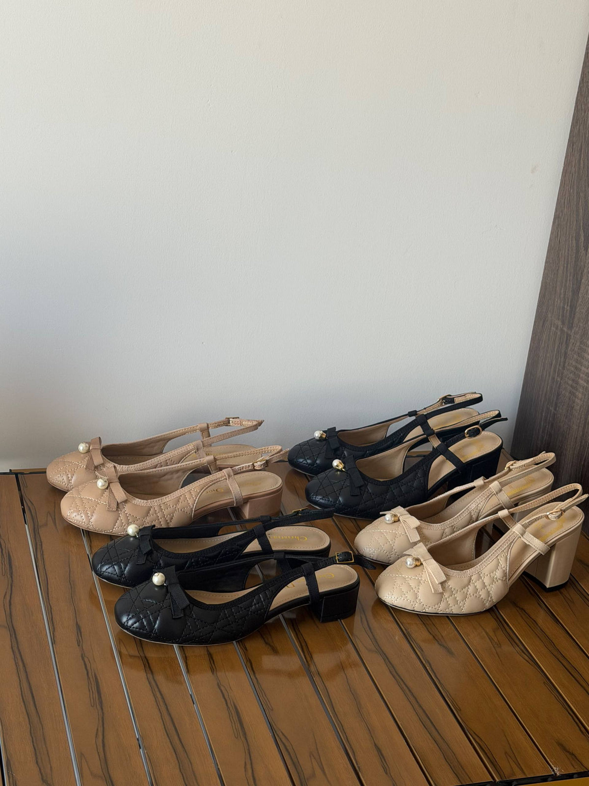 DIOR
QUALITY: SUPER MASTER 
SIZE:36 TO 42🥰

500 dhs🇦🇪🇦🇪

Zain319
♥️♥️♥️